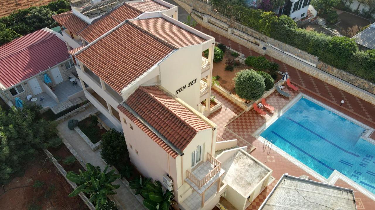 ماليا Sunset Apartments المظهر الخارجي الصورة